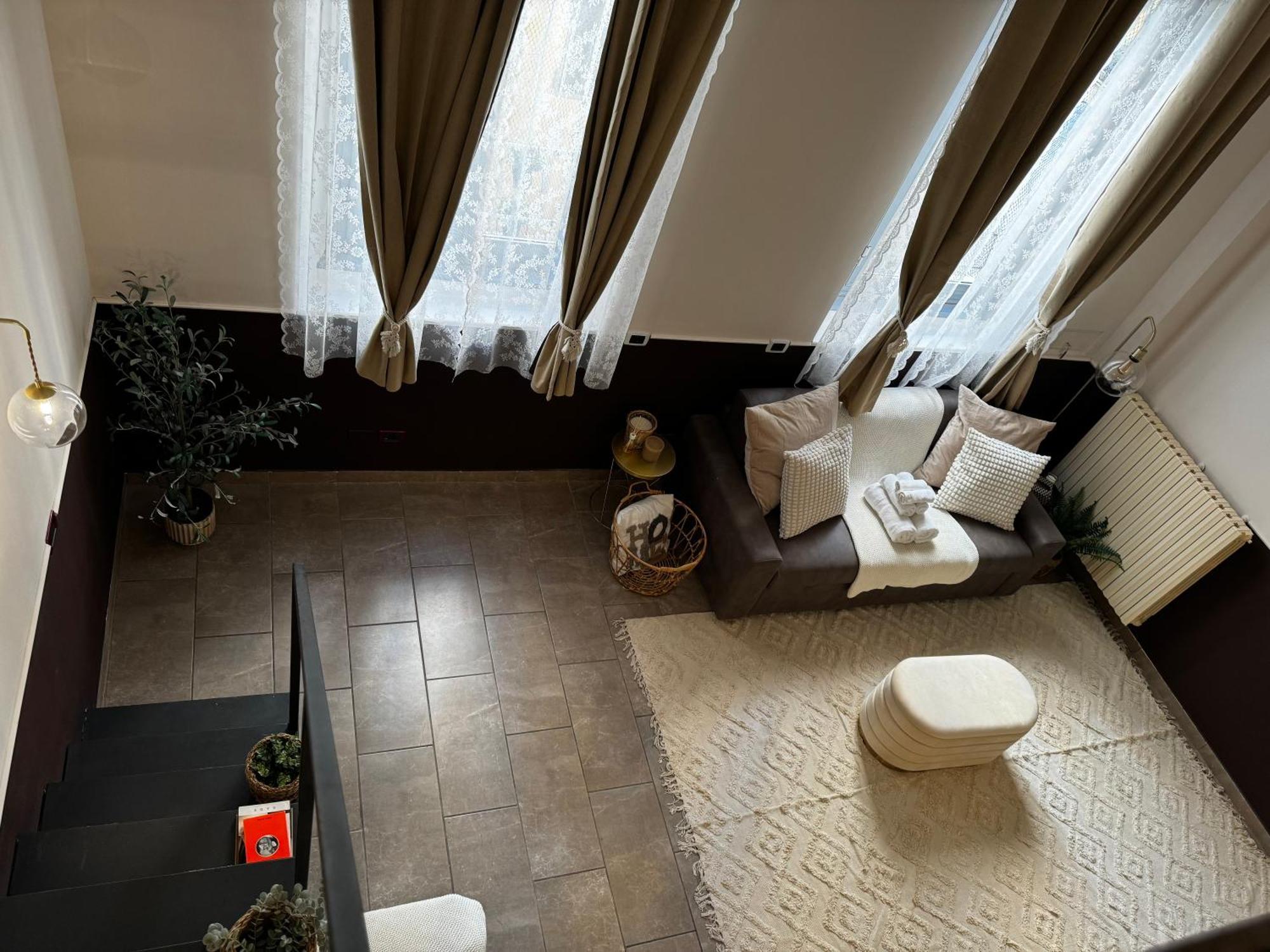 Regina Milano In Verona - Sky Tv, Wifi E Breakfast Box Apartamento Exterior foto
