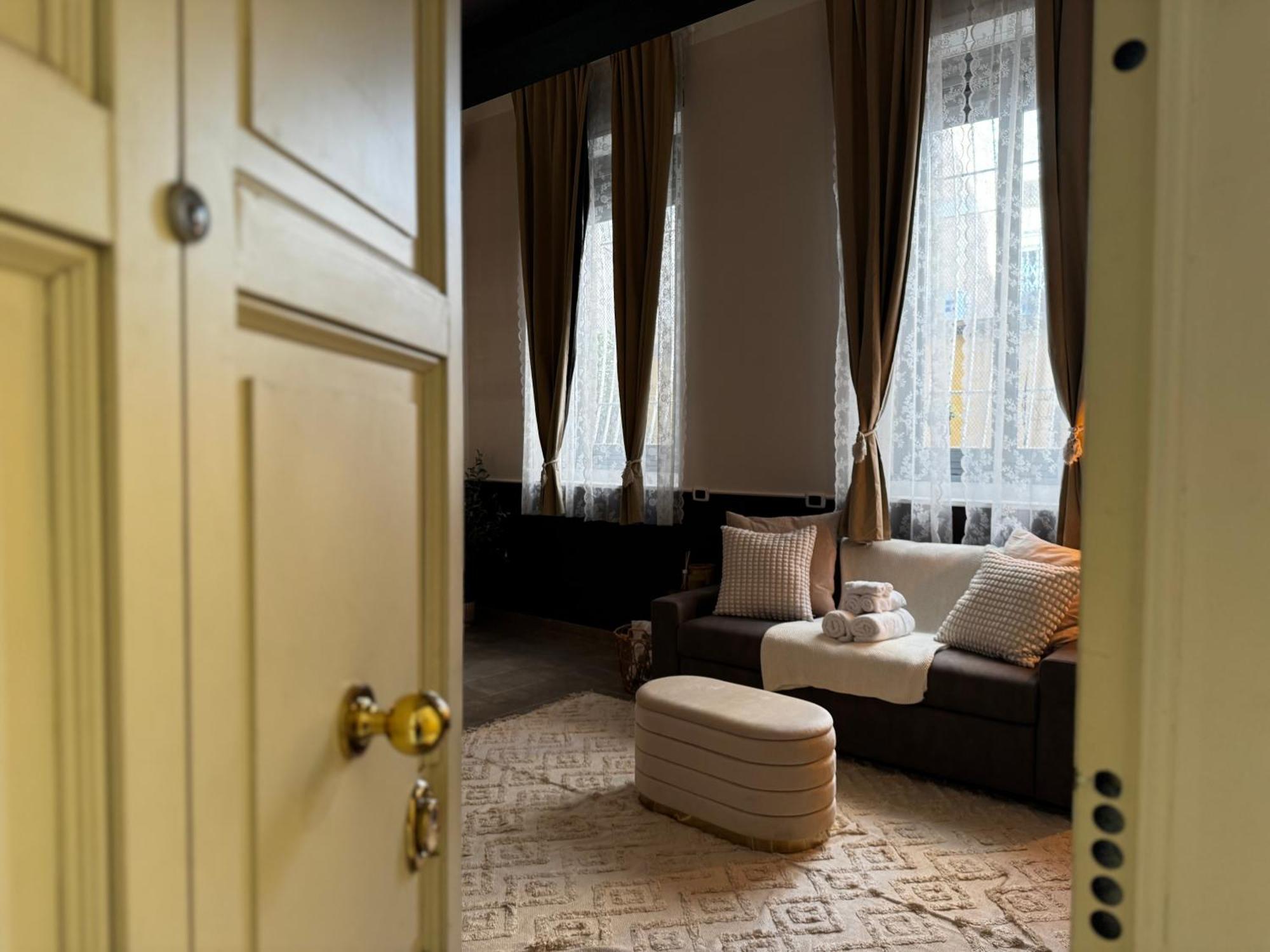 Regina Milano In Verona - Sky Tv, Wifi E Breakfast Box Apartamento Exterior foto